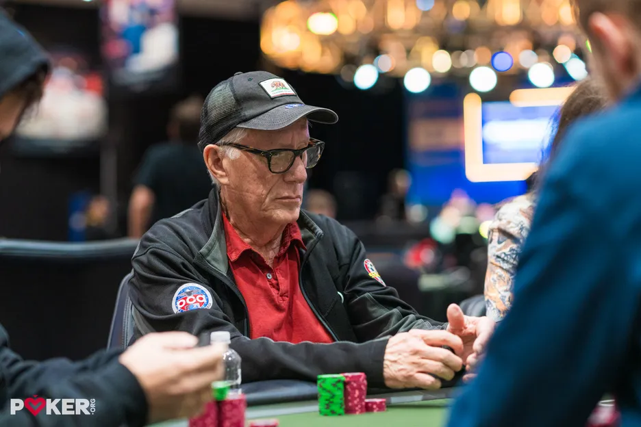Could James Woods keep his mind on cards and win his first WSOP bracelet?