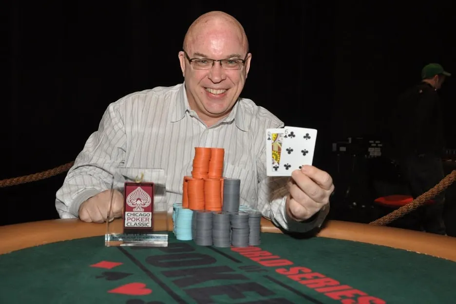 Gibbons' first six-figure win came at the Chicago Poker Classic in 2012.