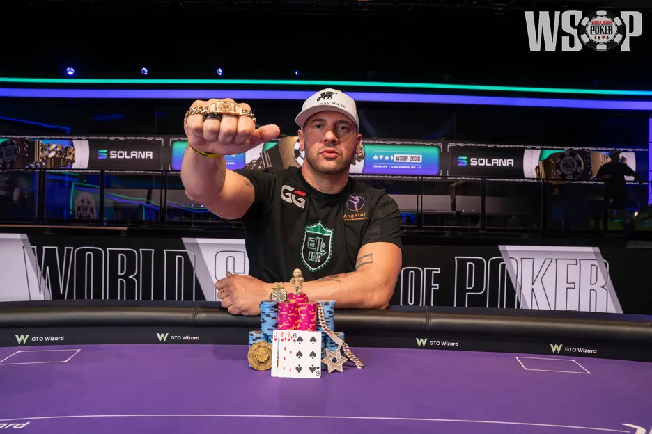 That's nine WSOP bracelets for Michael Mizrachi.