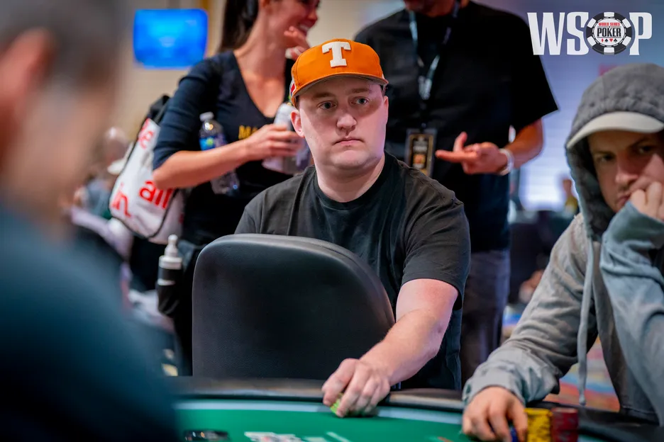 'Texas' Mike Moncek brings a top ten stack into Day 3