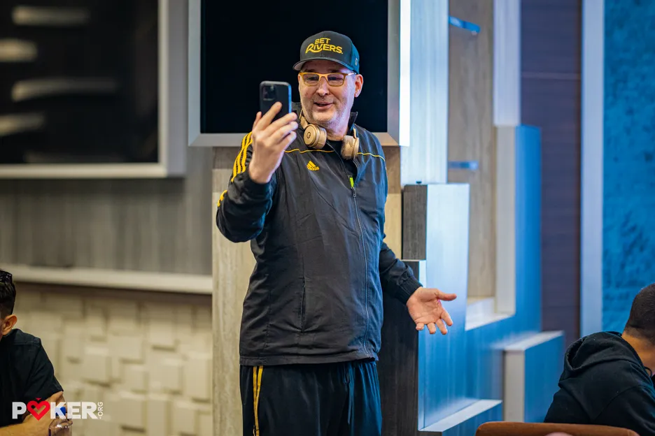 Can Phil Hellmuth help Team Money Mondays land the money in the $25K Fantasy? 