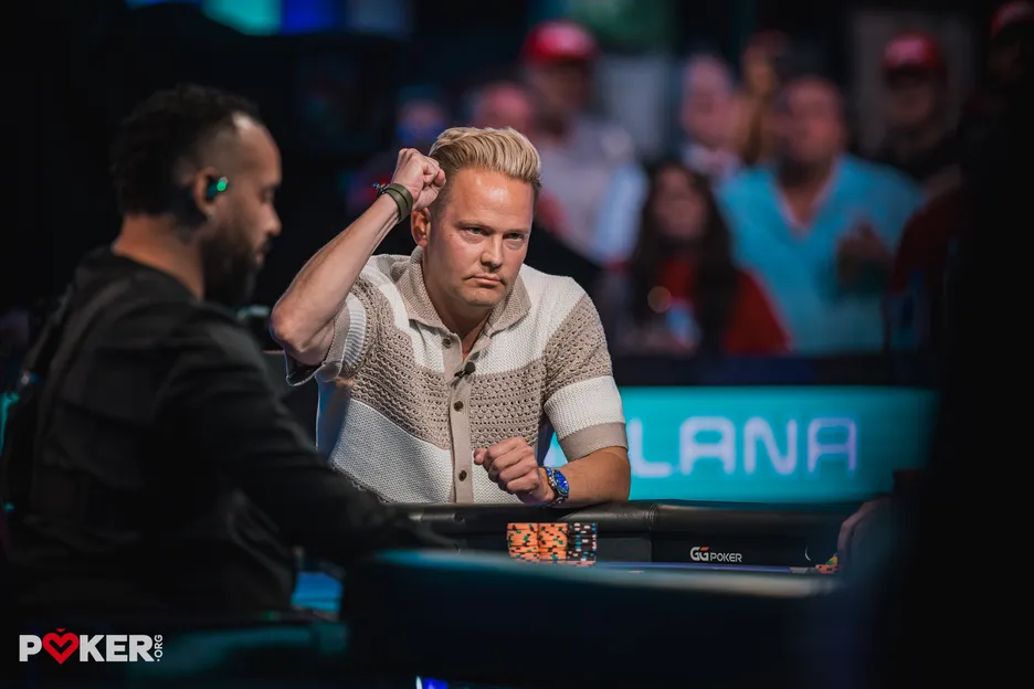 Finland's Lauri Saaskilahti put a brutal beat on Han Feng to  eliminate him from the WSOP Main Event final table. 
