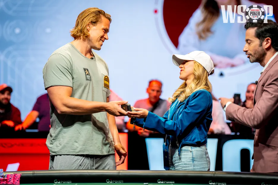 Foxen's husband Alex, a four-time bracelet winner himself, presented Kristen her sixth.