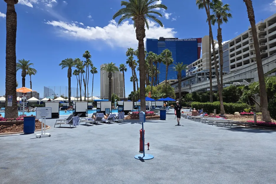 Follow the path to the Monorail to find this Horseshoe oasis. 