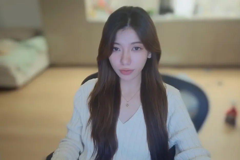 Chengsi Ye's video was amplified on Charlie Carrel's YouTube channel. 