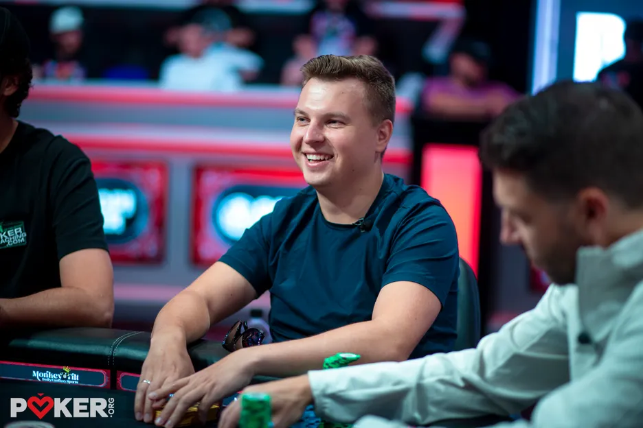 Aleks Ponakovs.