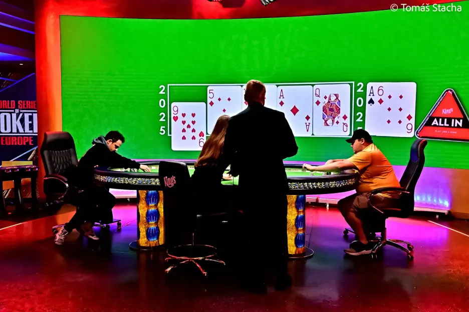 The hand gave Deeb a commanding lead.