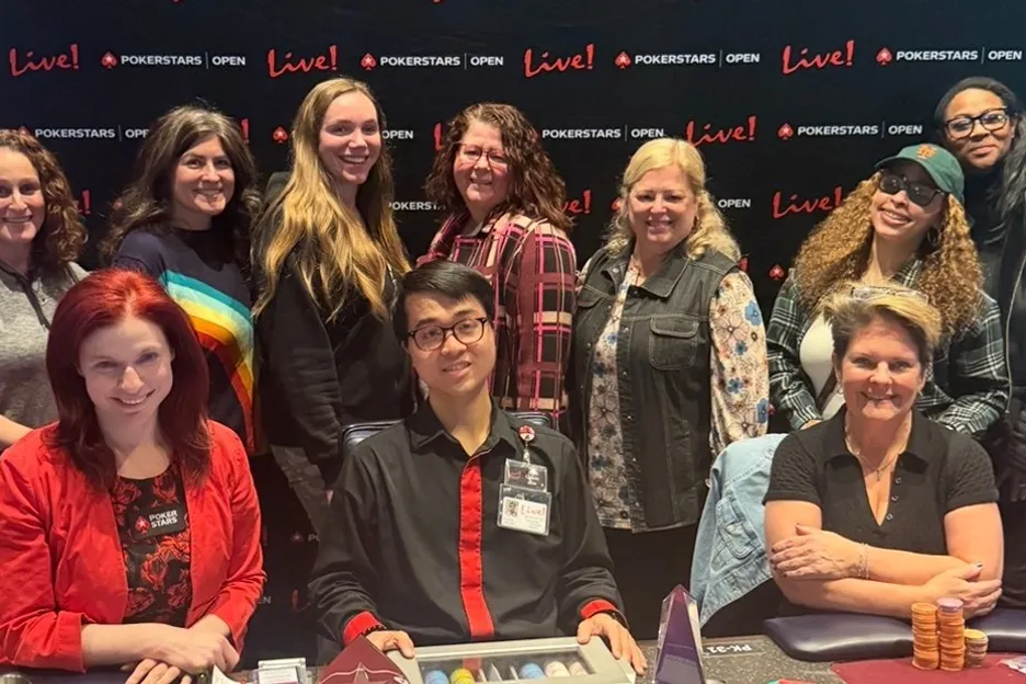 All smiles at the PS Philly women's final table. 