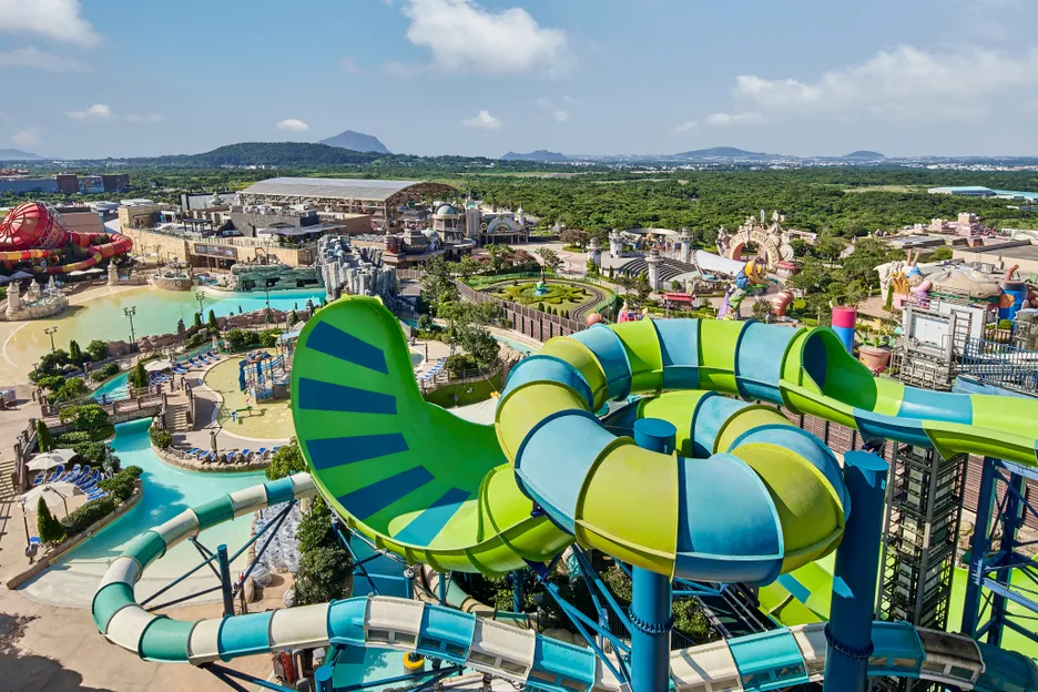 Jeju Shinhwa World has plenty to occupy non-poker players too.