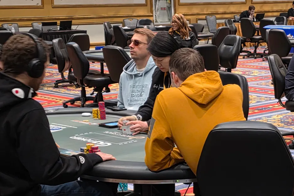 The man in mustard is back.