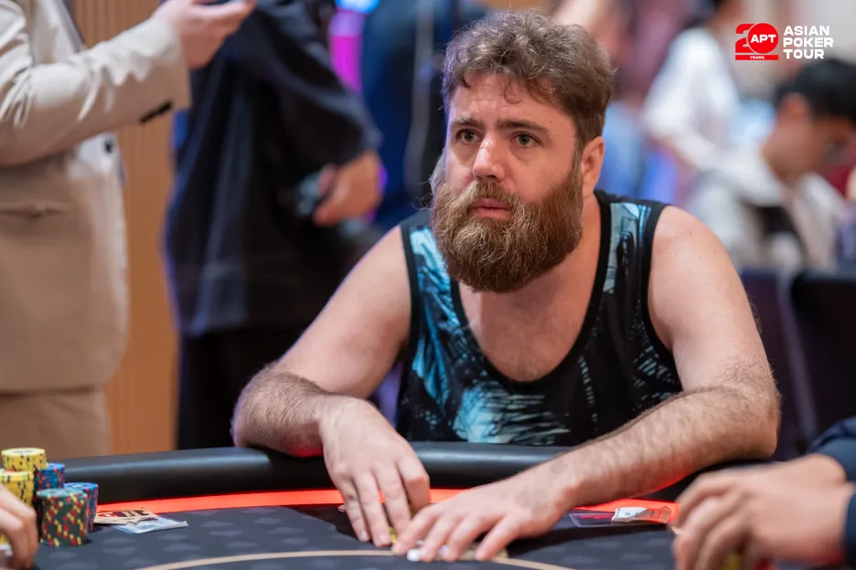 Daniel Neilson plays with a style all of his own.