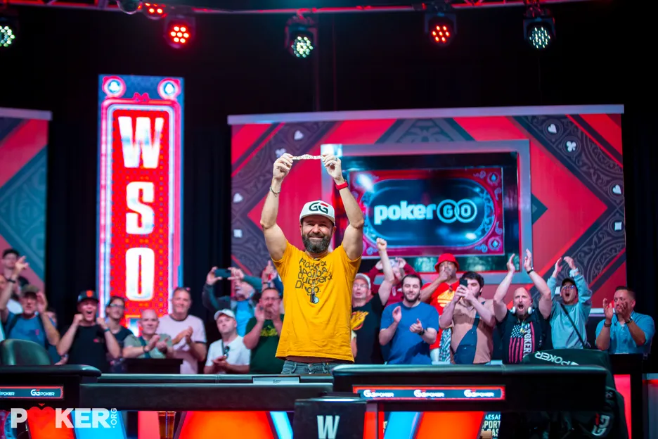 Fans packed the rail for Negreanu's bracelet presentation last year.