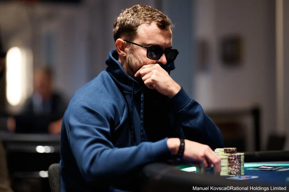 David Coleman took Punnat Punsri out before the echoes of 'Shuffle up and deal' had died out.