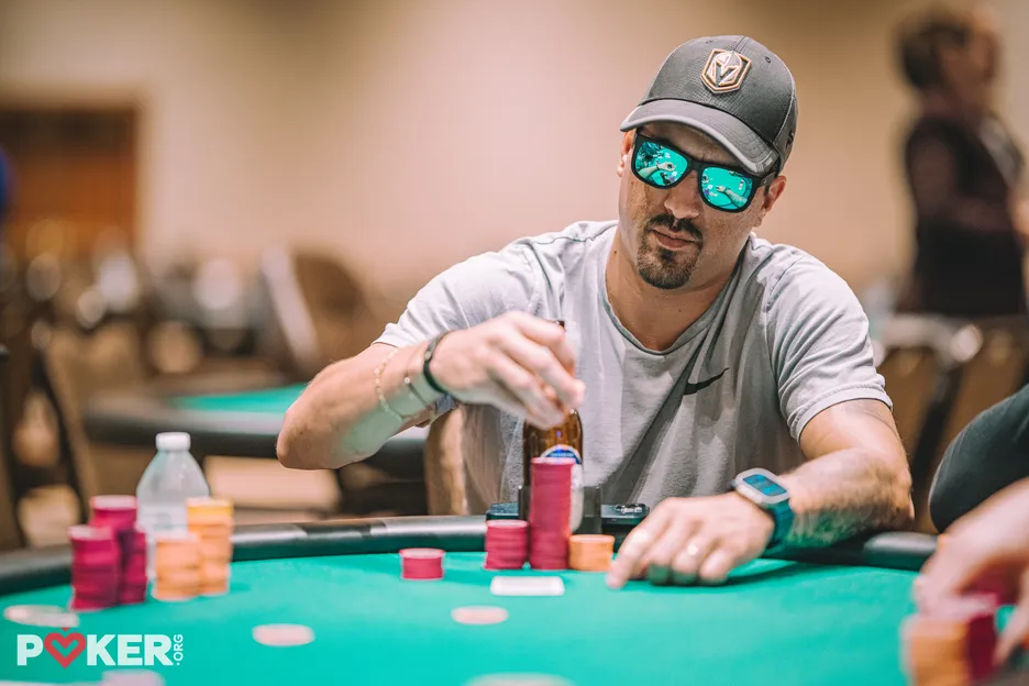 Be sure to count and place your bets the same way every hand, whether you’re bluffing or value betting.