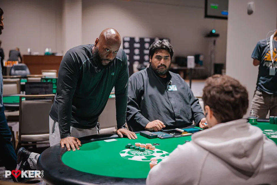 Donta Moss stares down David Sathue