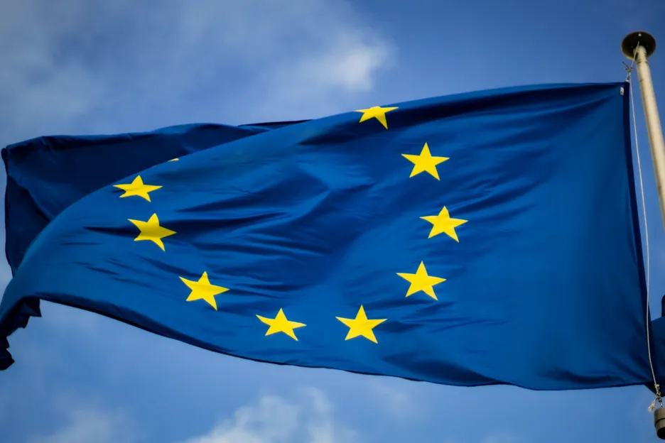 european flag, credit Christian Lue on Unsplash