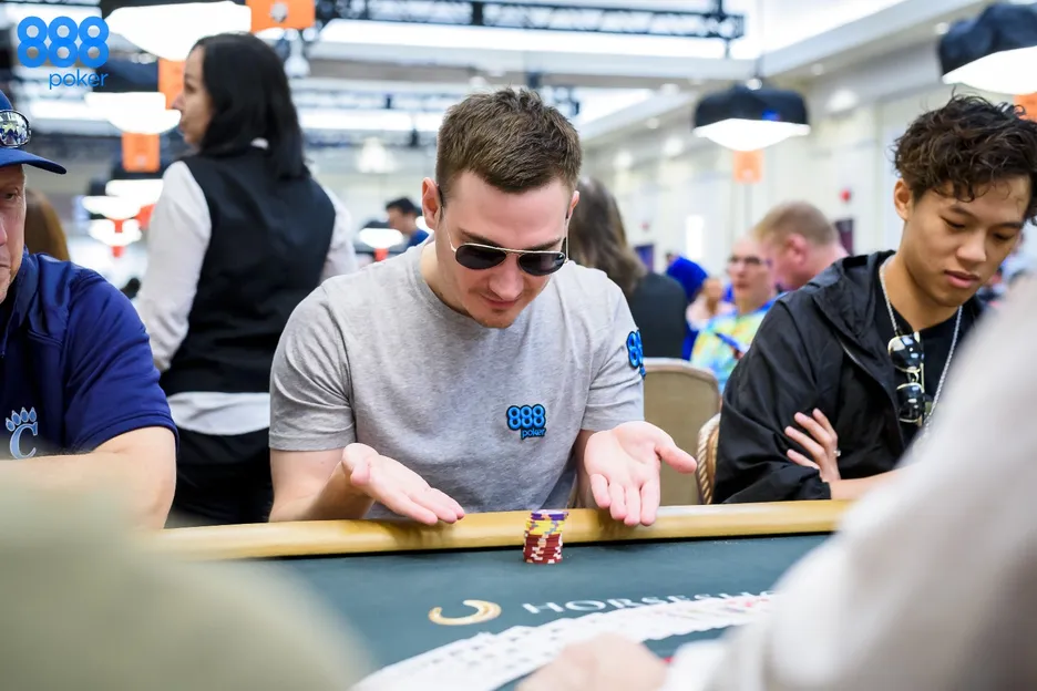 Me and my tiny stack, by 888poker