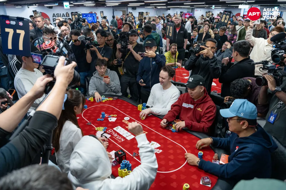 Bubble time in the APT Championship Main Event.