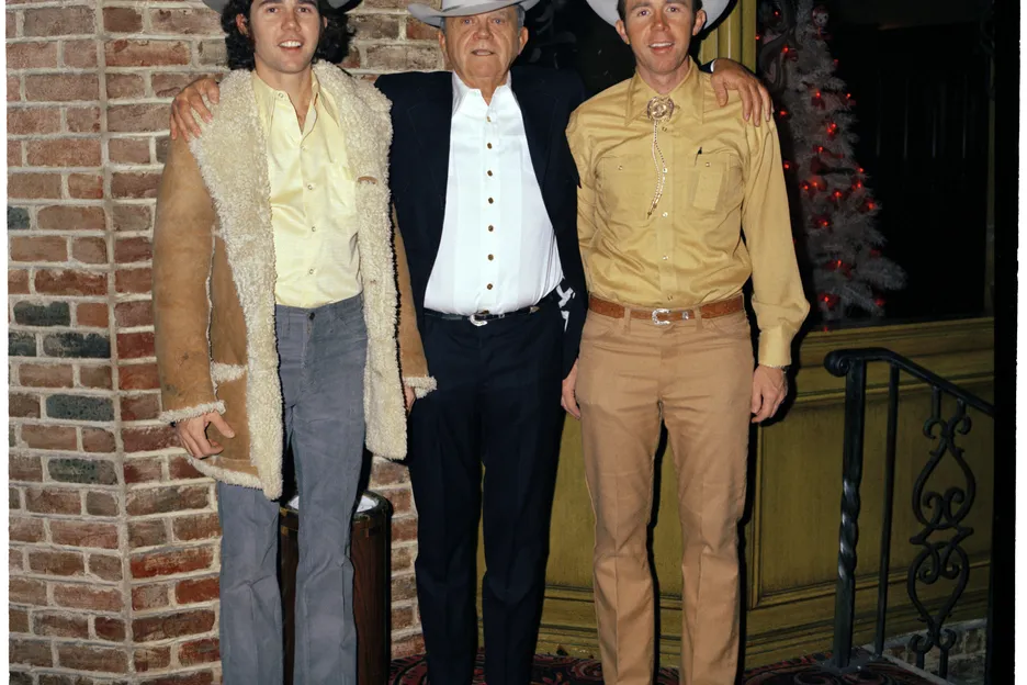 Benny Binion (center) with his sons Jack (right) and Teddy (left). 