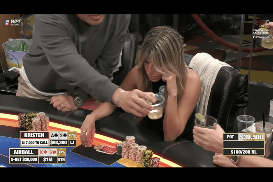 Kristen Foxen kept her cool in the clicking war against Nik 'Airball' – even with players clinking glasses directly in front of her face. 