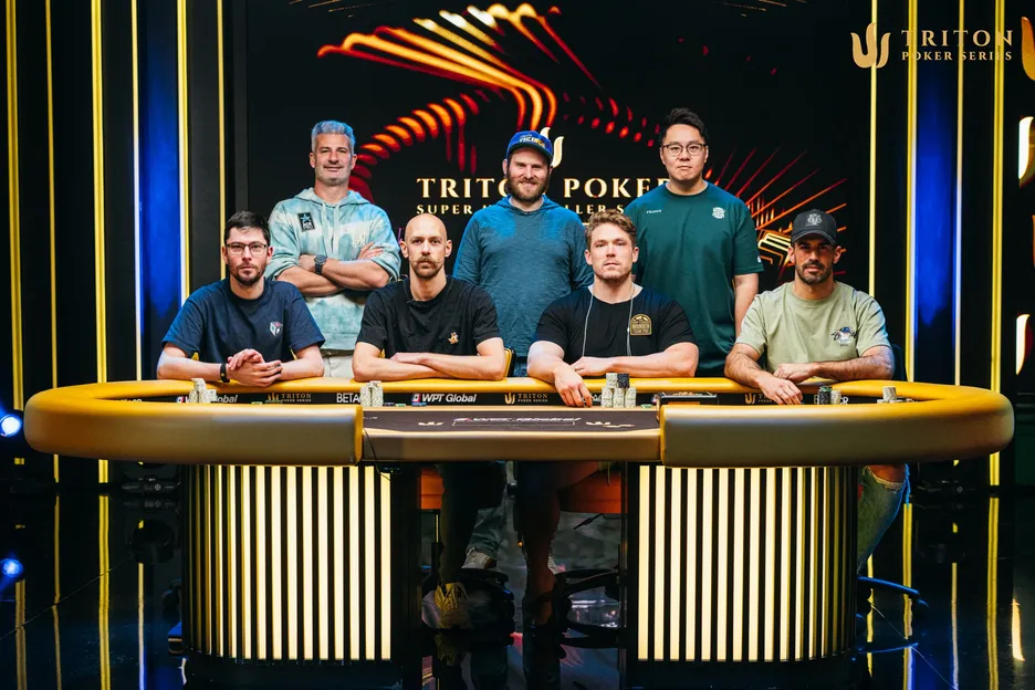 The final table finishers in Event #17: $30,000 PLO Bountry Quattro. (Clockwise from top left: Nacho Barbero, Sam Greenwood, Danny Tang, Lautaro Guerra, Alex Foxen, Stephen Chidwick, Gavin Andreanoff)