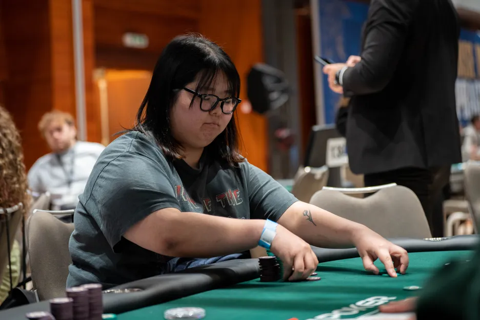 Eunbeen Joo didn't see the flush on the river straight away – and thought she'd won the bracelet. 
