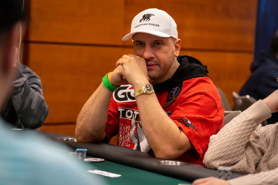 Michael Mizrachi couldn't get the better of Shaun Deeb. 