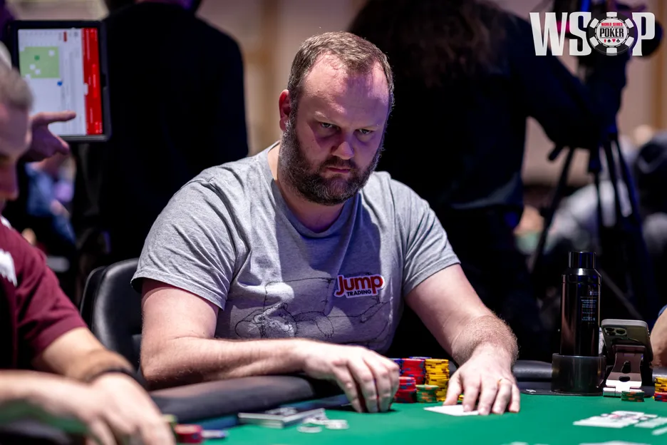 Robert Wells suffered a bad beat on Day 3.