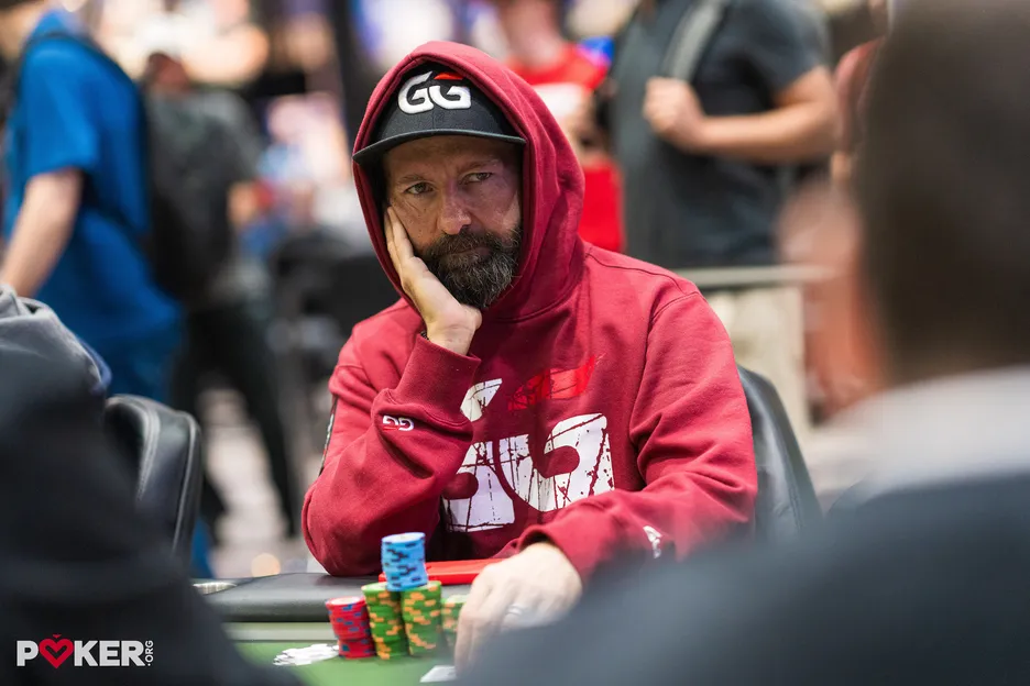 Daniel Negreanu has 10 big blinds.