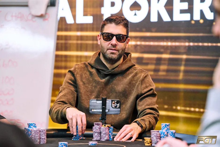 Ausmus vlogged his way to sixth place. 