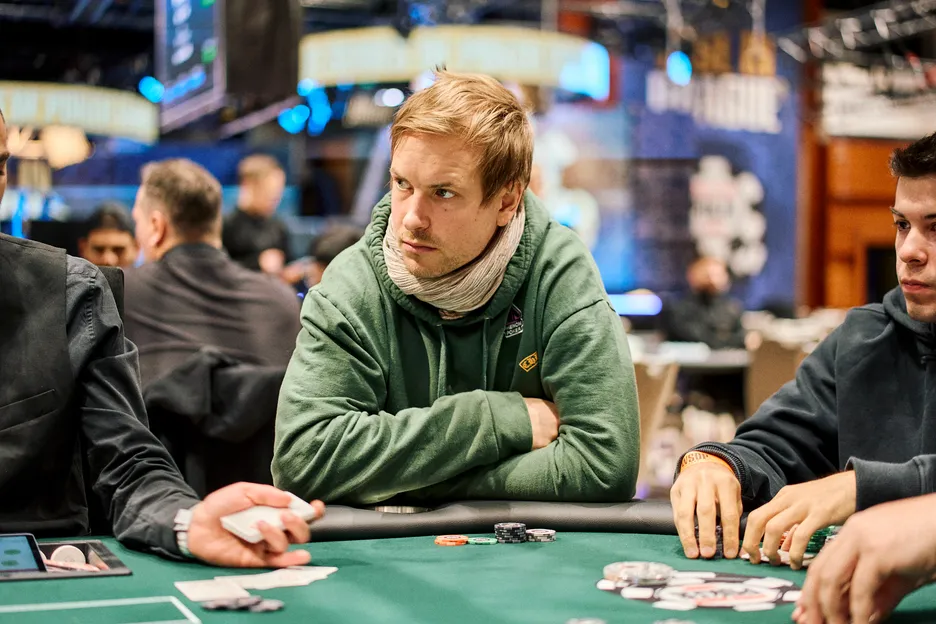 Viktor 'Isildur' Blom bagged for Day 2 but didn't make the money. 