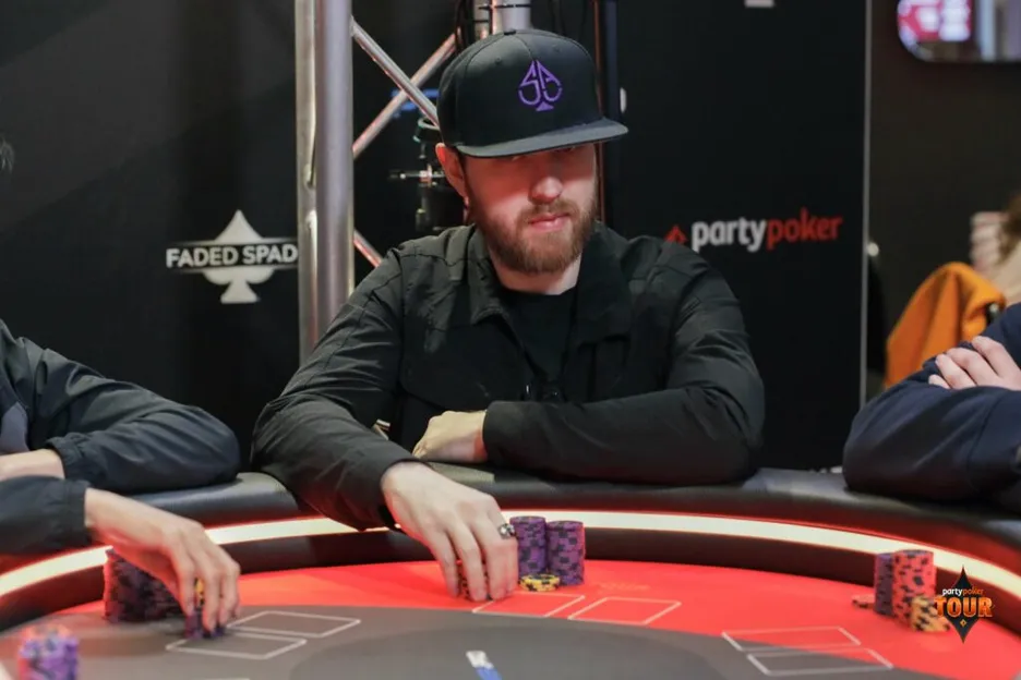 Robert Douras faced off with Hoang at the final table after beating him in the Mini Main. 