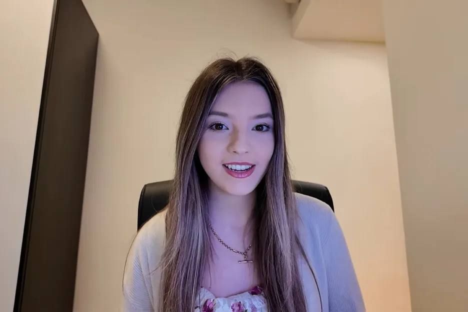 Leah shares her journey as a vlogger on YouTube and this spring at the WSOPE.