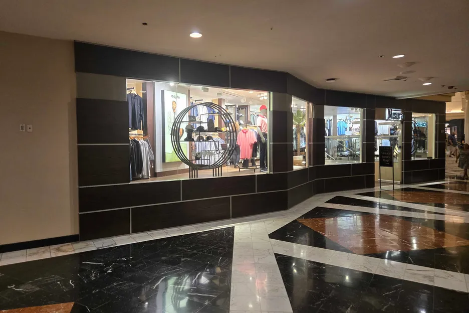 The adjacent retail space will allow the room to expand to 23-25 tables. 