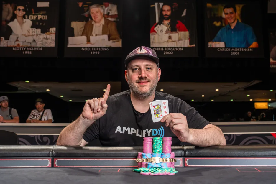 Daniel Willis picked one up for the Brits