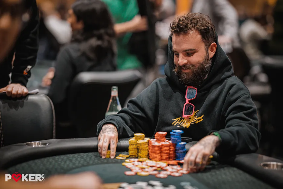 Kemper gathers up his massive chip stack