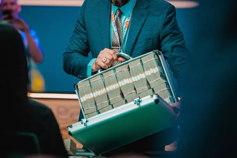 The money presentation at the 2025 WSOP Main Event