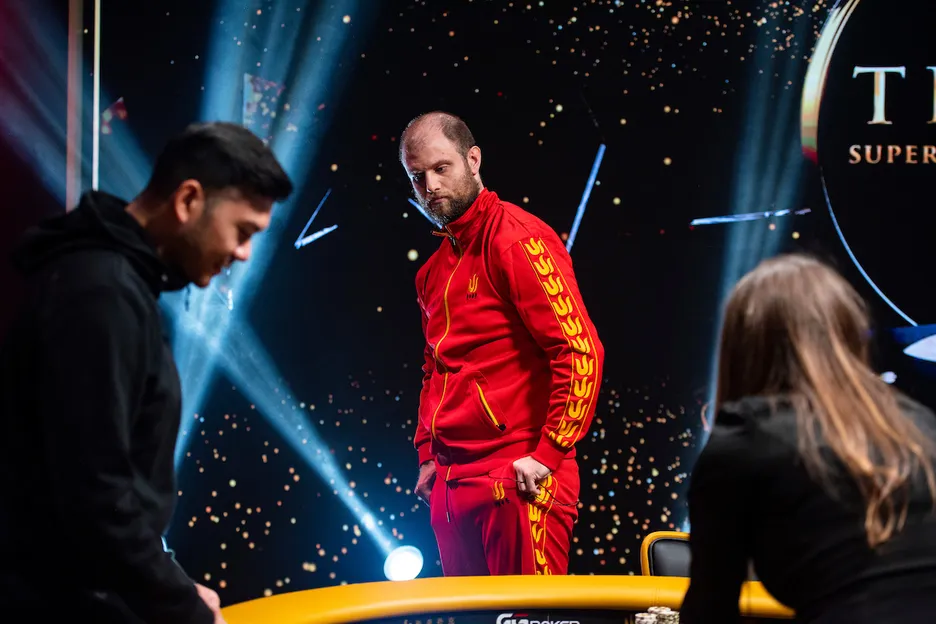 Daniel 'SmilleThHero' Smiljkovic took second place after a three-way deal was made. 